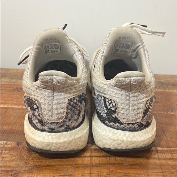 ULTRABOOST DNA 'ANIMAL PACK - PYTHON' Mens 9.5 Shoes - Picture 6 of 9